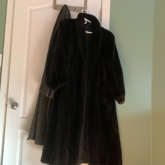 Womens Male Black Ranch Mink “swing” coat. Sz 16. - Picture 6 of 9